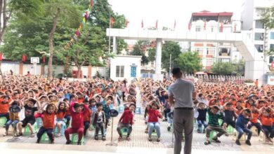 Trường cấm học sinh đến trường bằng xe đạp, phụ huynh phản đối