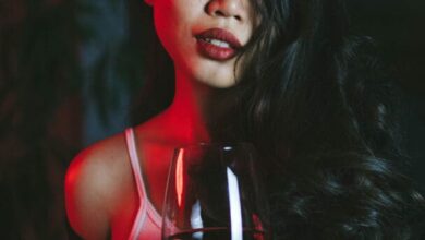 Tại sao uống rượu vang đỏ lại bị đau đầu?