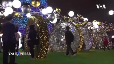 Thế giới lên đèn đón Giáng sinh