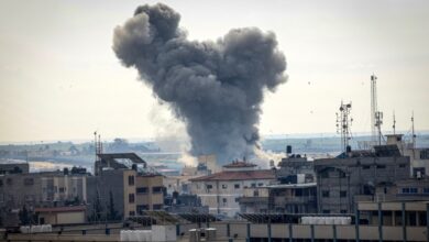 Israel tấn công dọc chiều dài Gaza khi Mỹ ép phải nhắm mục tiêu chính xác hơn