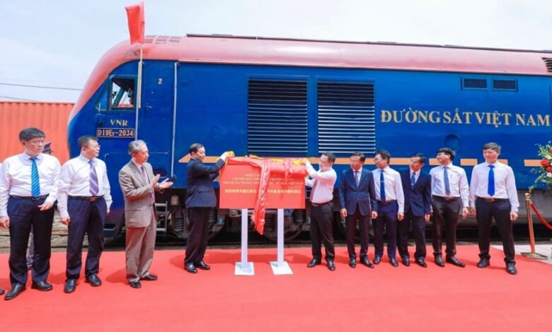 Đường sắt Trung Quốc-Việt Nam: Từ niềm cay đắng của Pháp đến tham vọng Trung Quốc Đường sắt Trung Quốc-Việt Nam: Từ niềm cay đắng của Pháp đến tham vọng Trung Quốc