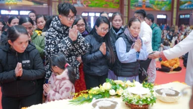 Chuyện gian hàng bán Phật ở chùa Ba Vàng