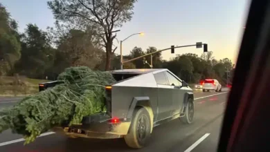 Cybertruck’s pick-up bed in use shows just how small it is