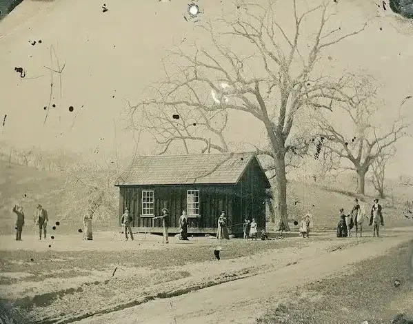 Man who bought old photo for discovers its true multi-million value Man who bought old photo for discovers its true multi-million value