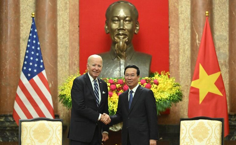 Việt Nam trong bối cảnh căng thẳng cạnh tranh Mỹ – Trung (phần hai) Việt Nam trong bối cảnh căng thẳng cạnh tranh Mỹ – Trung (phần hai)