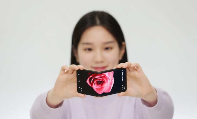 Samsung supersizes its foldable smartphone for CES 2024 Samsung supersizes its foldable smartphone for CES 2024