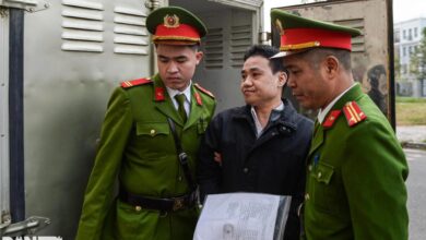 Các ‘chuyến bay giải cứu’- cơ hội làm giàu của quan chức CSVN