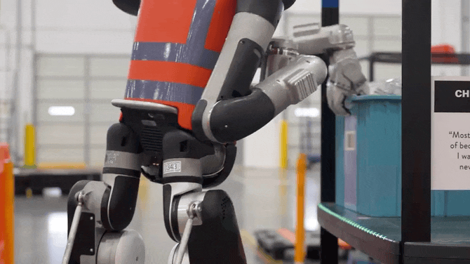 Những công việc đời thực đầu tiên của robot hình người Những công việc đời thực đầu tiên của robot hình người