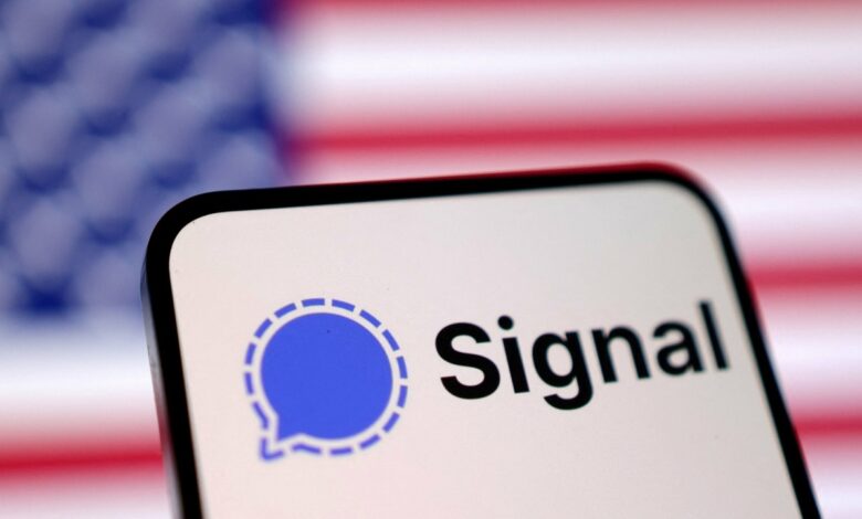 Lượt tải Signal tăng vọt sau vụ lộ nhóm chat mật Lượt tải Signal tăng vọt sau vụ lộ nhóm chat mật