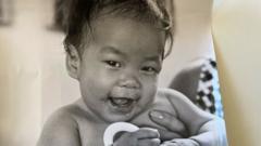 Một gia đình cứu sống và cưu mang trẻ mồ côi trong Chiến tranh Việt Nam