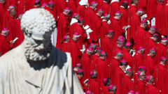 Mật nghị Hồng y: Vatican giữ bí mật bầu chọn Giáo hoàng như thế nào?