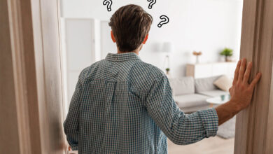 Tại sao con người hay quên việc định làm khi bước qua cửa?