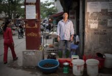 Bị khởi tố thêm tội vì viết “đả đảo Cộng sản” vào giấy khi đang ngồi tù