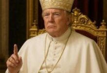 Ảnh ‘Giáo hoàng Trump’ bị chỉ trích