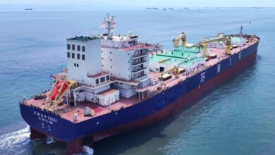 Trung Quốc đóng tàu nuôi cá hồi đầu tiên trên thế giới