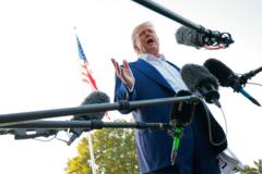 Ông Trump bác bỏ nghi ngờ của tình báo về chuyện đã xóa sổ các cơ sở hạt nhân Iran Ông Trump bác bỏ nghi ngờ của tình báo về chuyện đã xóa sổ các cơ sở hạt nhân Iran