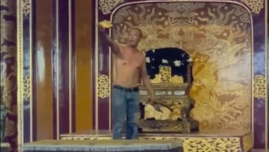 Ngai vua thua ghế quan cộng sản