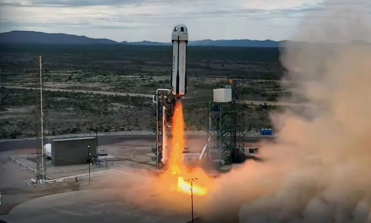Blue Origin chở 6 hành khách lên rìa vũ trụ Blue Origin chở 6 hành khách lên rìa vũ trụ
