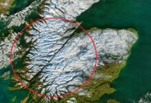 Đường thẳng khổng lồ chia đôi Scotland