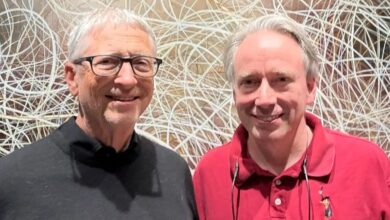 Bill Gates và Linus Torvalds lần đầu gặp nhau