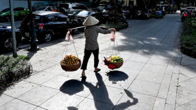 Chính quyền tận thu bằng thuế, phí: nguyên nhân và hệ quả