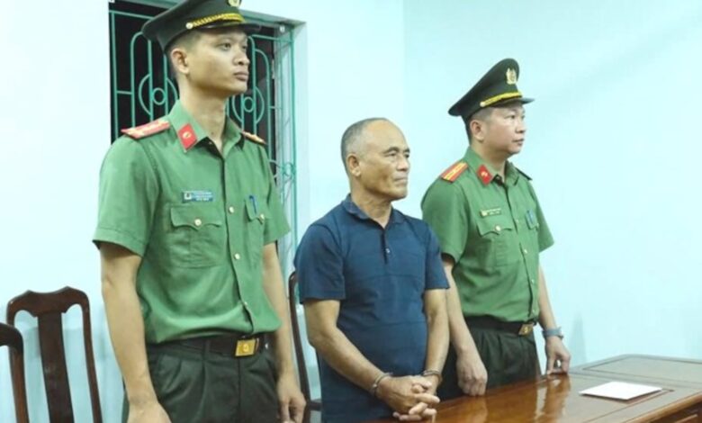 Một người dân ở Hà Tĩnh bị bắt vì viết “cán bộ là lũ ăn cướp của dân” trên Facebook