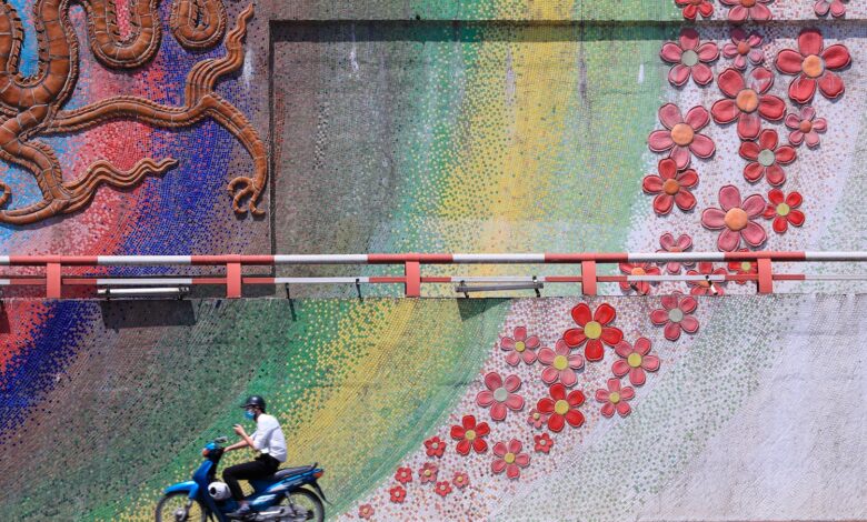 Vietnam to ban gas-powered motorbikes in central Hanoi next year