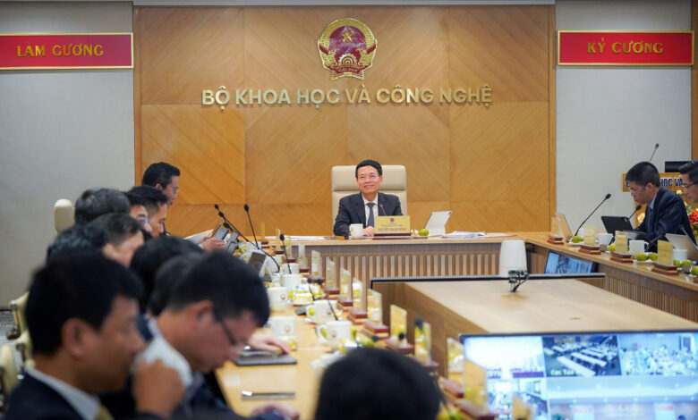 ‘Hạ tầng viễn thông quan trọng như điện, giao thông’