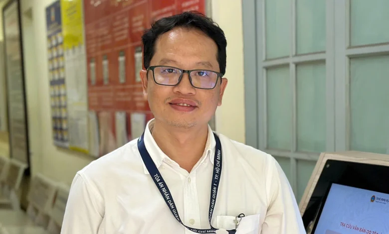 Từ doanh nhân triệu USD đến người viết phần mềm Tòa án điện tử miễn phí Từ doanh nhân triệu USD đến người viết phần mềm Tòa án điện tử miễn phí