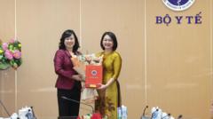 Quan chức Bộ Y tế bị bắt: Câu hỏi về trách nhiệm của Bộ trưởng Đào Hồng Lan Quan chức Bộ Y tế bị bắt: Câu hỏi về trách nhiệm của Bộ trưởng Đào Hồng Lan