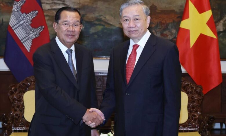 Hun Sen đã làm gì để Việt Nam quay lưng?