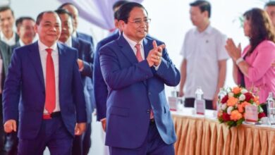 Bình luận: Khi Thủ tướng rao hàng cho VinFast