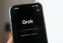 Hàng trăm nghìn cuộc trò chuyện của Grok bị công khai