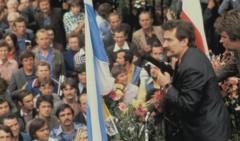 Chút kỷ niệm về cựu Tổng thống Ba Lan Lech Walesa Chút kỷ niệm về cựu Tổng thống Ba Lan Lech Walesa
