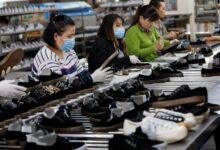 Ngân hàng Thế giới giảm dự báo tăng trưởng của Việt Nam, còn Chính phủ lại nâng lên