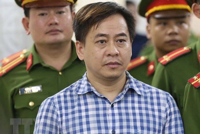 Nguyễn Bá Thanh: ‘Người hùng’ thành đại tham nhũng Nguyễn Bá Thanh: ‘Người hùng’ thành đại tham nhũng