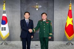 Thứ trưởng Bộ Quốc phòng Việt Nam bị cáo buộc sàm sỡ tại Hàn Quốc Thứ trưởng Bộ Quốc phòng Việt Nam bị cáo buộc sàm sỡ tại Hàn Quốc