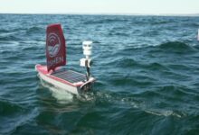Robot đầu tiên thu thập dữ liệu trong mắt bão