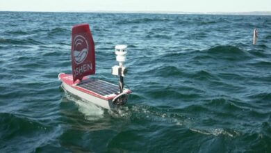 Robot đầu tiên thu thập dữ liệu trong mắt bão