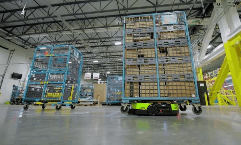Amazon có thể không cần tuyển 600.000 nhân viên nhờ robot Amazon có thể không cần tuyển 600.000 nhân viên nhờ robot