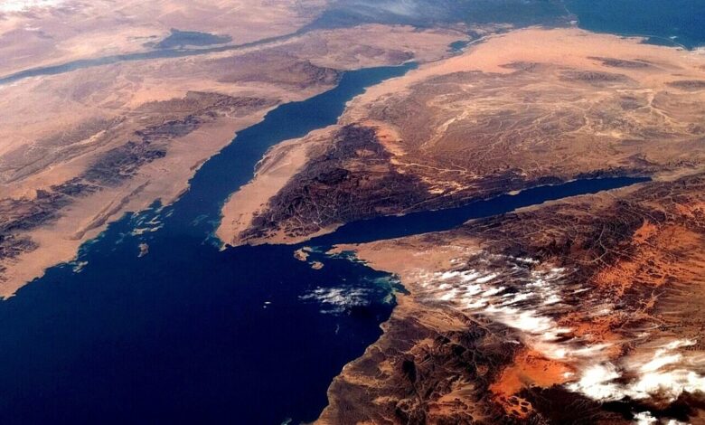 Vịnh ngăn cách châu Phi và châu Á đang mở rộng Vịnh ngăn cách châu Phi và châu Á đang mở rộng