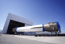 Lý do tên lửa Blue Origin vẫn trắng sạch khi về Trái Đất