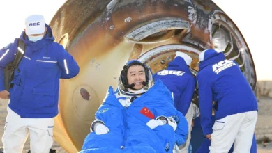 Phi hành đoàn Trung Quốc trở về an toàn sau sự cố