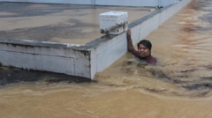 Sau Việt Nam, lũ lụt tàn phá Thái Lan, Malaysia