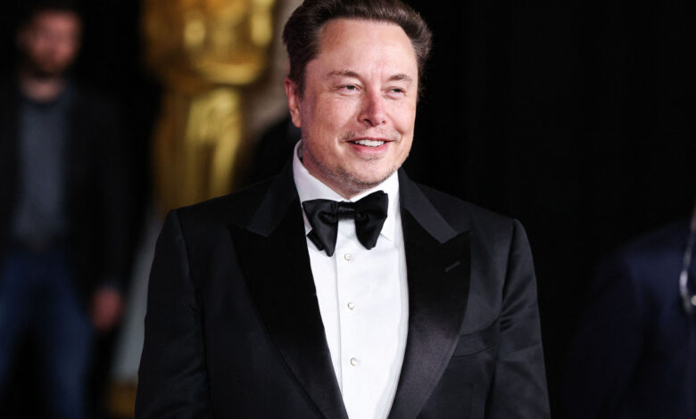 Elon Musk: ‘AI là cơn sóng thần hủy diệt công việc bàn giấy’