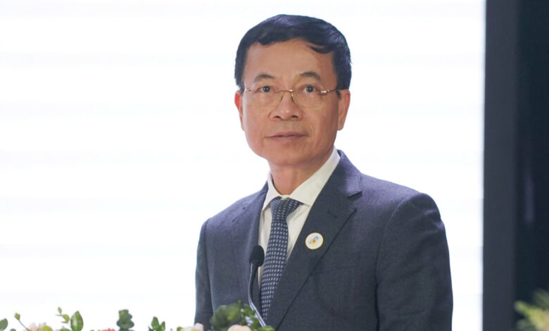 Bộ trưởng Nguyễn Mạnh Hùng: ‘Thanh niên hãy dấn thân, nhận việc thách thức’ Bộ trưởng Nguyễn Mạnh Hùng: ‘Thanh niên hãy dấn thân, nhận việc thách thức’