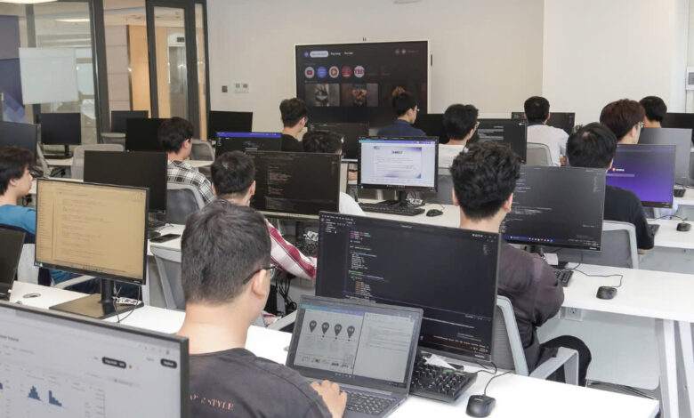 Cơn khát nhân lực AI Việt