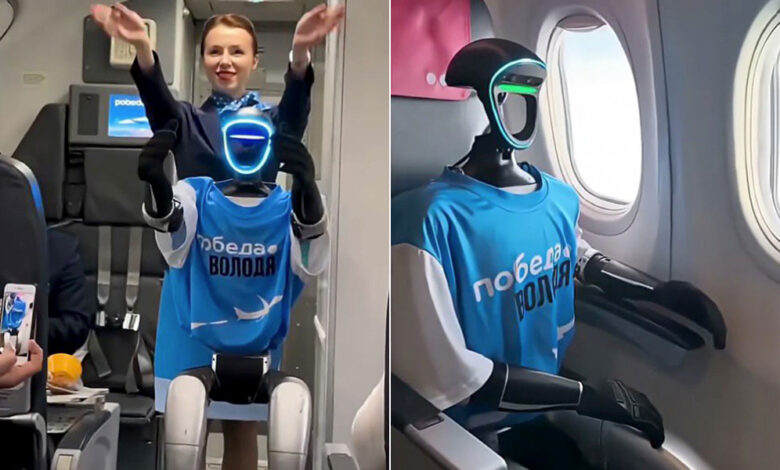 Robot hình người lần đầu làm tiếp viên hàng không Robot hình người lần đầu làm tiếp viên hàng không