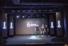 Robot hình người đầu tiên của Nga ngã sấp khi ra mắt