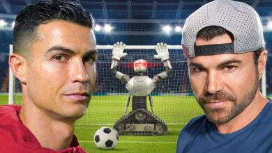 Ronaldo đá penalty với thủ môn robot của cựu kỹ sư NASA